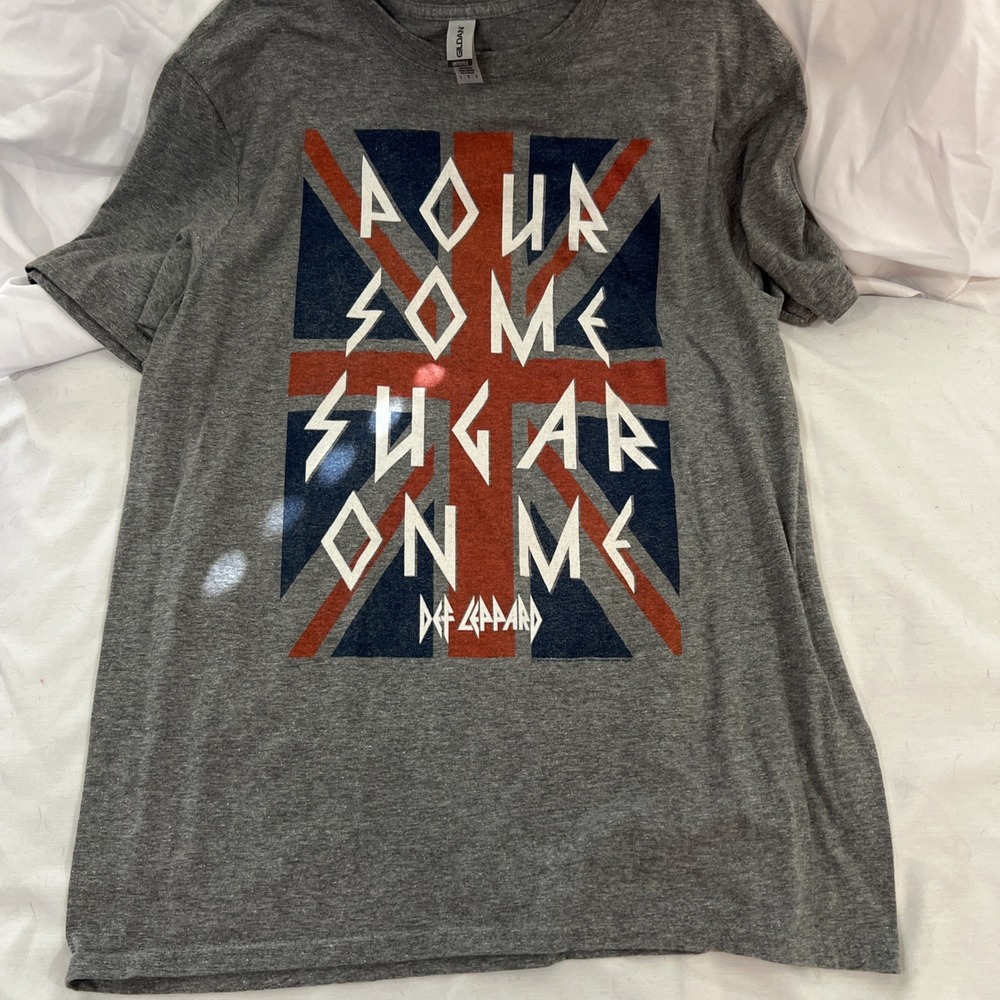 Def Leppard Shirt unisex large Short Sleeve Gray Pour‎ Some Sugar 160